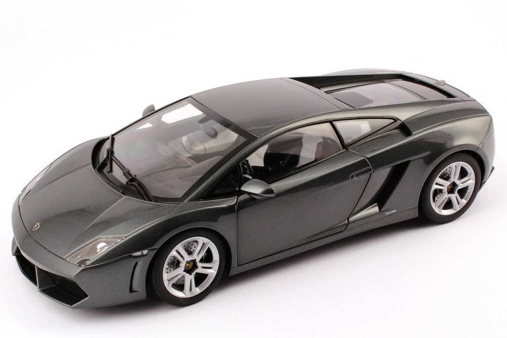 Foto 1:18 Lamborghini Gallardo LP 560-4 telesto-grey-met. Norev 187961