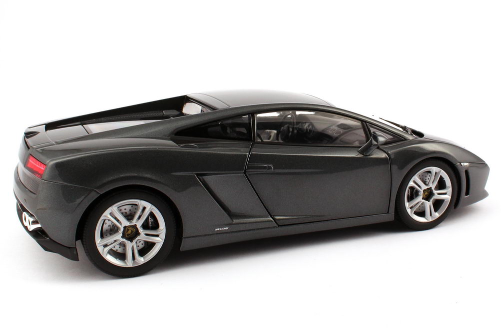 Foto 1:18 Lamborghini Gallardo LP 560-4 telesto-grey-met. Norev 187961