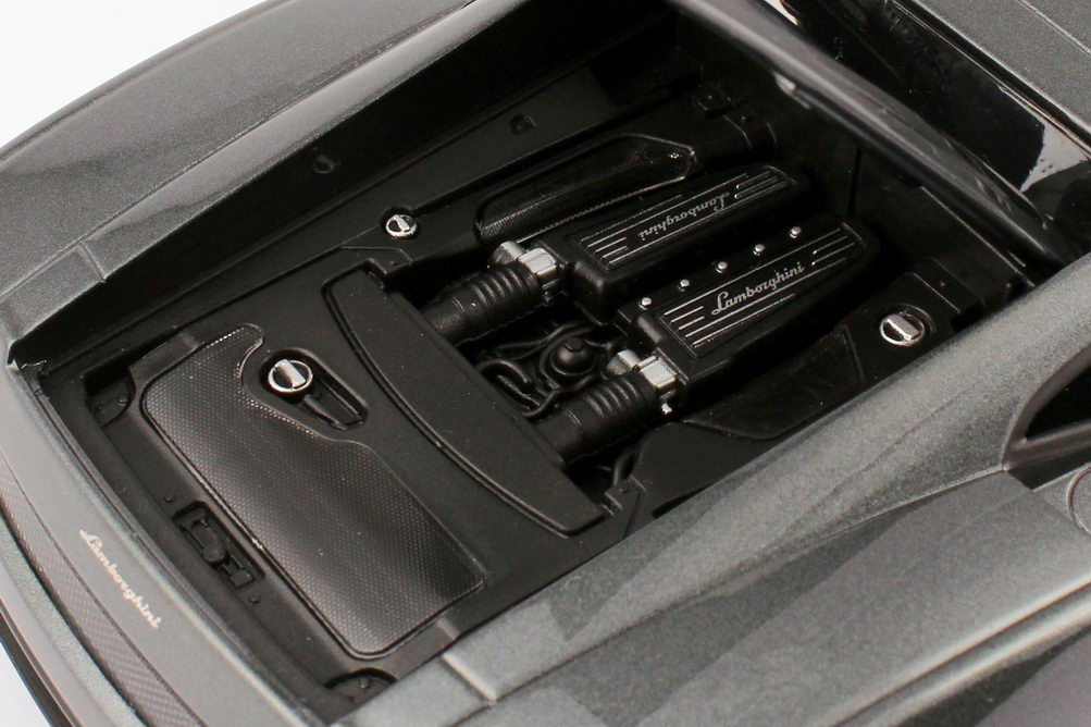 Foto 1:18 Lamborghini Gallardo LP 560-4 telesto-grey-met. Norev 187961