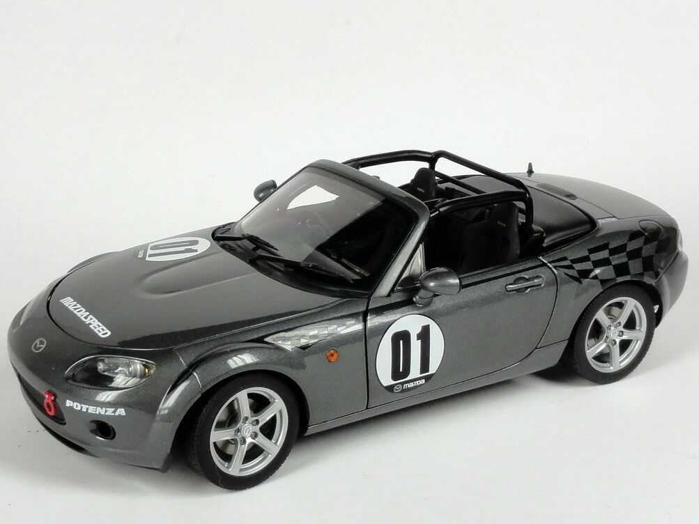 Foto 1:18 Mazda MX-5 / Roadster NR-A Mazdaspeed galaxy-grau-met. Nr.01 (RHD) AUTOart 80643