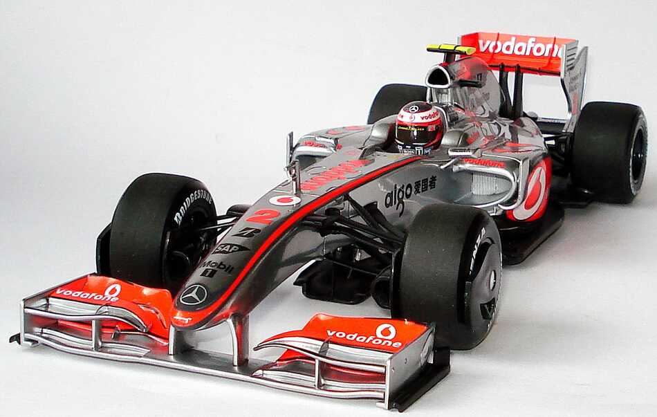 Foto 1:18 McLaren Mercedes MP 4-24 Formel 1 2009 Vodafone Nr.2, Heikki Kovalinen Werbemodell Minichamps B66960041