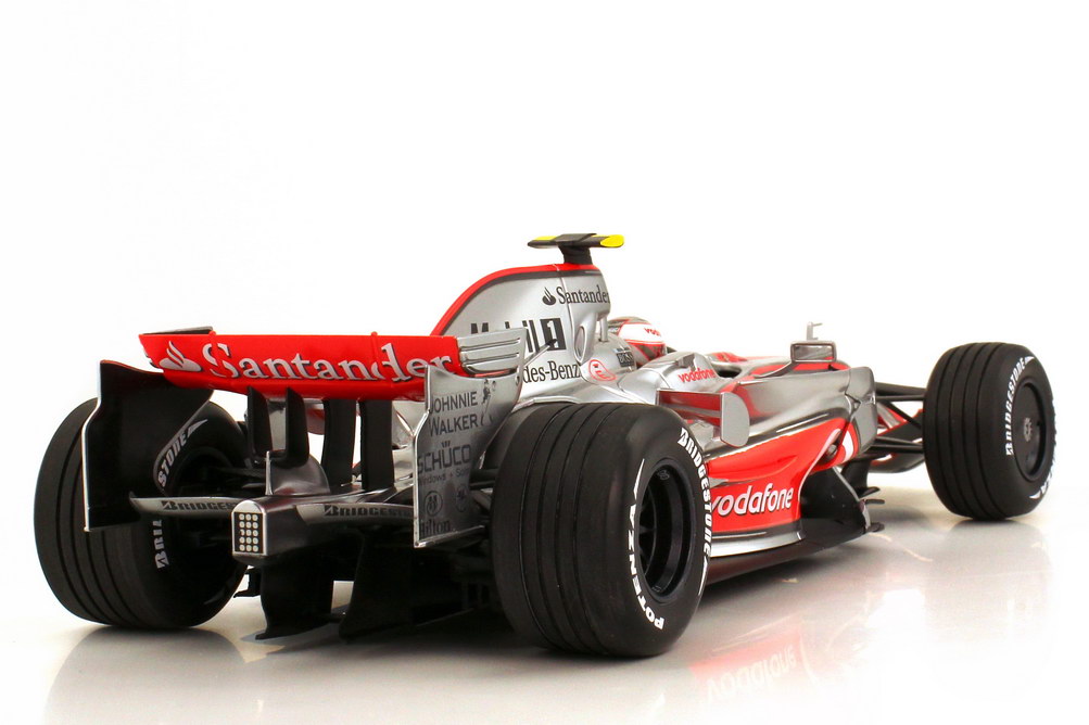 Foto 1:18 McLaren Mercedes MP 4-23 Formel 1 2008 Vodafone Nr.23, Heikki Kovalainen Werbemodell Minichamps B66962425