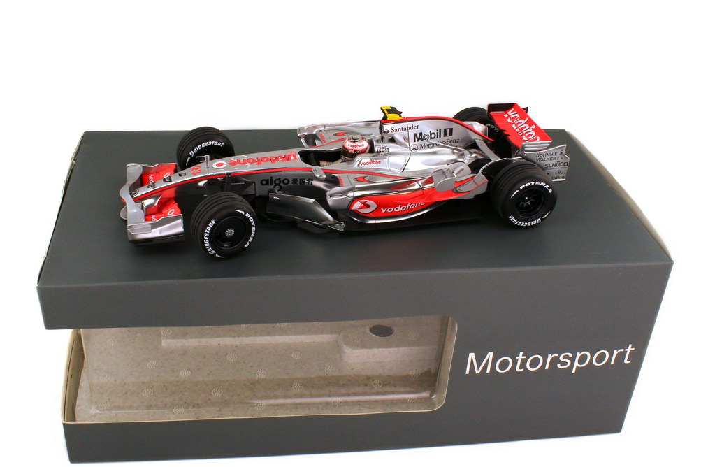 Foto 1:18 McLaren Mercedes MP 4-23 Formel 1 2008 Vodafone Nr.23, Heikki Kovalainen Werbemodell Minichamps B66962425