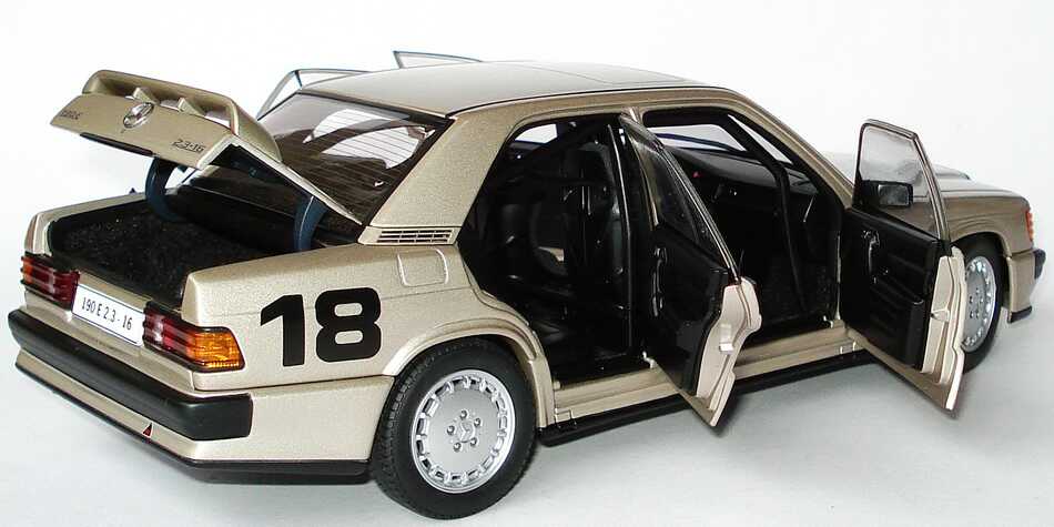 Foto 1:18 Mercedes-Benz 190E 2.3-16 campagner-met. Nürburgring 1984 Nr.18, Lauda AUTOart 88431
