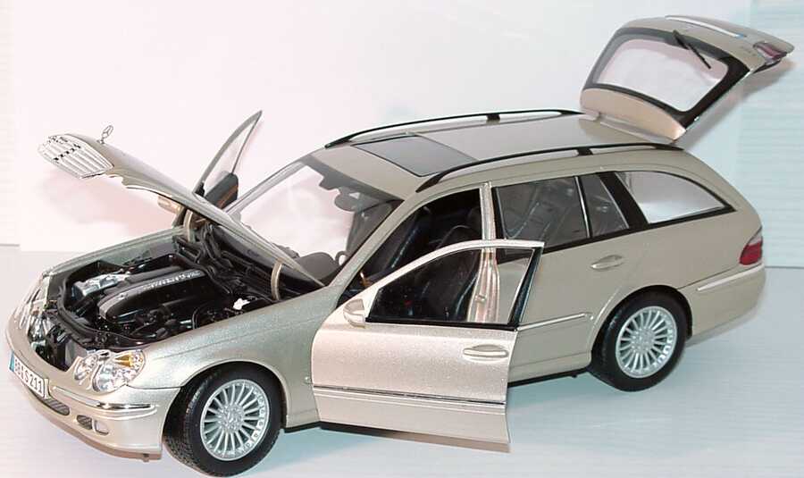 Foto 1:18 Mercedes-Benz E-Klasse T-Modell (S211) travertinbeigemet., Sonderedition mit Lederinterieur Werbemodell Kyosho B66962187