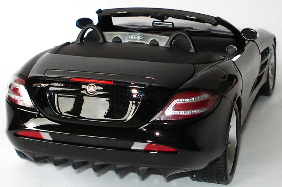 Foto 1:18 Mercedes-Benz SLR McLaren Roadster (R199) crystal galaxit schwarz Werbemodell Minichamps B66961004