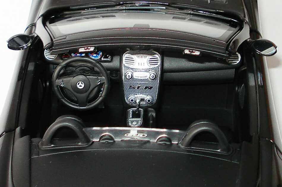 Foto 1:18 Mercedes-Benz SLR McLaren Roadster (R199) crystal galaxit schwarz Werbemodell Minichamps B66961004