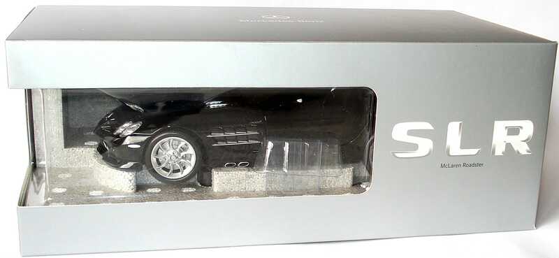 Foto 1:18 Mercedes-Benz SLR McLaren Roadster (R199) crystal galaxit schwarz Werbemodell Minichamps B66961004