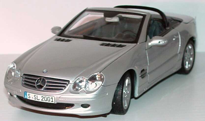 Foto 1:18 Mercedes-Benz SL 500 (R230) brillantsilber-met. mit funktionalem Variodach Werbemodell Minichamps B66962133