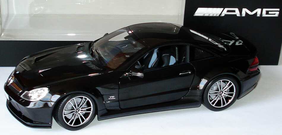 Foto 1:18 Mercedes-Benz SL 65 AMG Black Series (R230, Modell 2008) obsidianschwarz-met. Werbemodell Minichamps B66963952