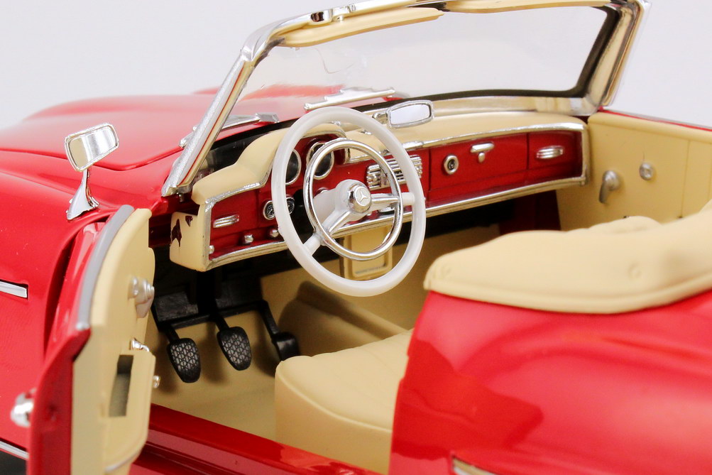 Foto 1:18 Mercedes-Benz 190 SL (W121 B) 1957 rot Norev 183537