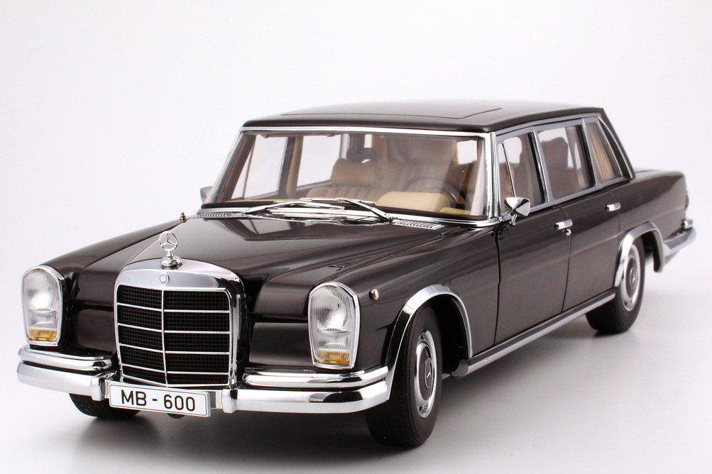 Foto 1:18 Mercedes-Benz 600 schwarz Werbemodell AUTOart B66040603