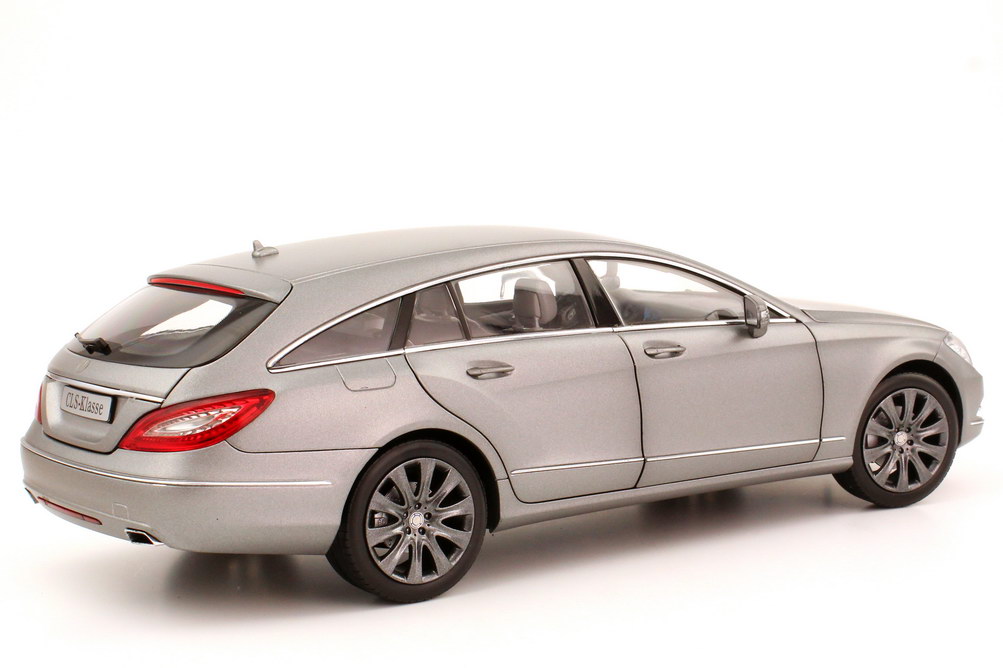 Foto 1:18 Mercedes-Benz CLS Shooting Brake (X218) designo-allanit-grau Werbemodell Norev B66960117