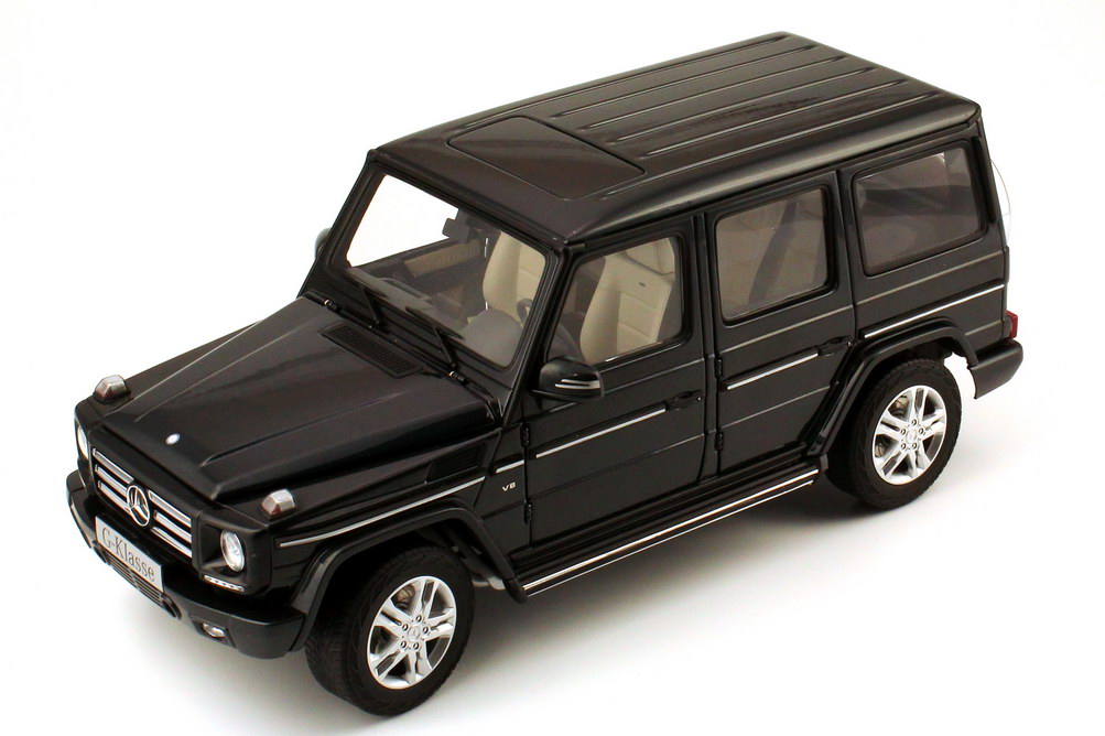 Foto 1:18 Mercedes-Benz G 500 (W463, MOPF 2012) magnetit-schwarz-met. Werbemodell AUTOart B66960142