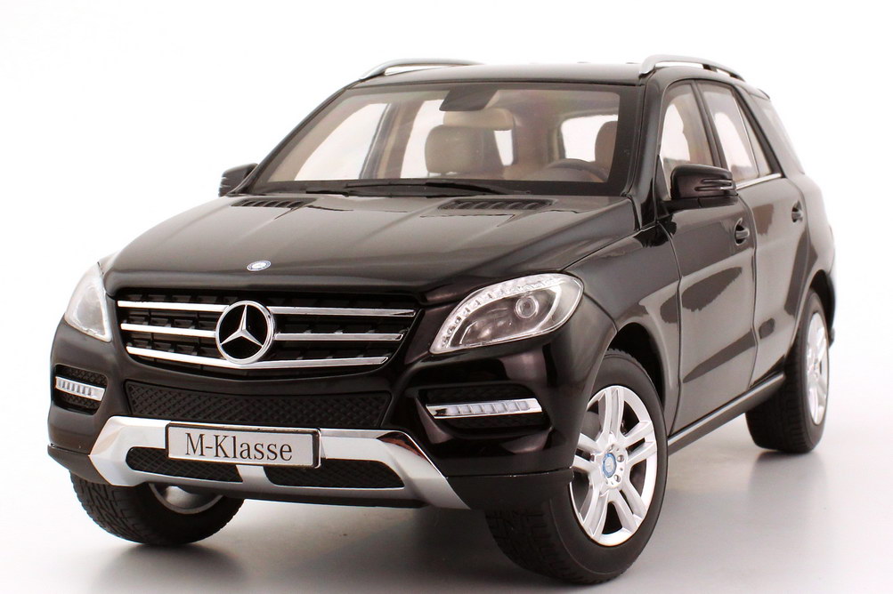 Foto 1:18 Mercedes-Benz M-Klasse 2012 (W166) obsidian-schwarz-met. Werbemodell Minichamps B66960063