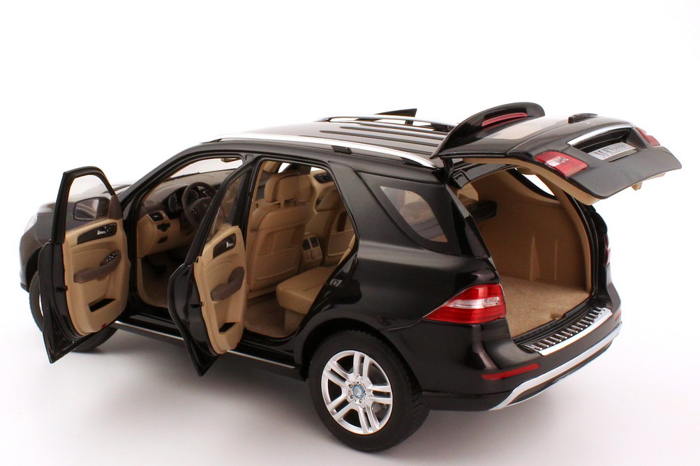 Foto 1:18 Mercedes-Benz M-Klasse 2012 (W166) obsidian-schwarz-met. Werbemodell Minichamps B66960063