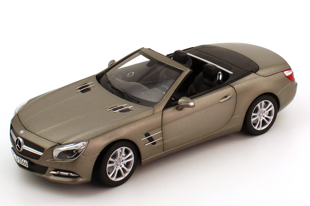 Foto 1:18 Mercedes-Benz SL-Klasse SL 500 2012 (R231) cerussitgrau-met. Shape Norev 183590