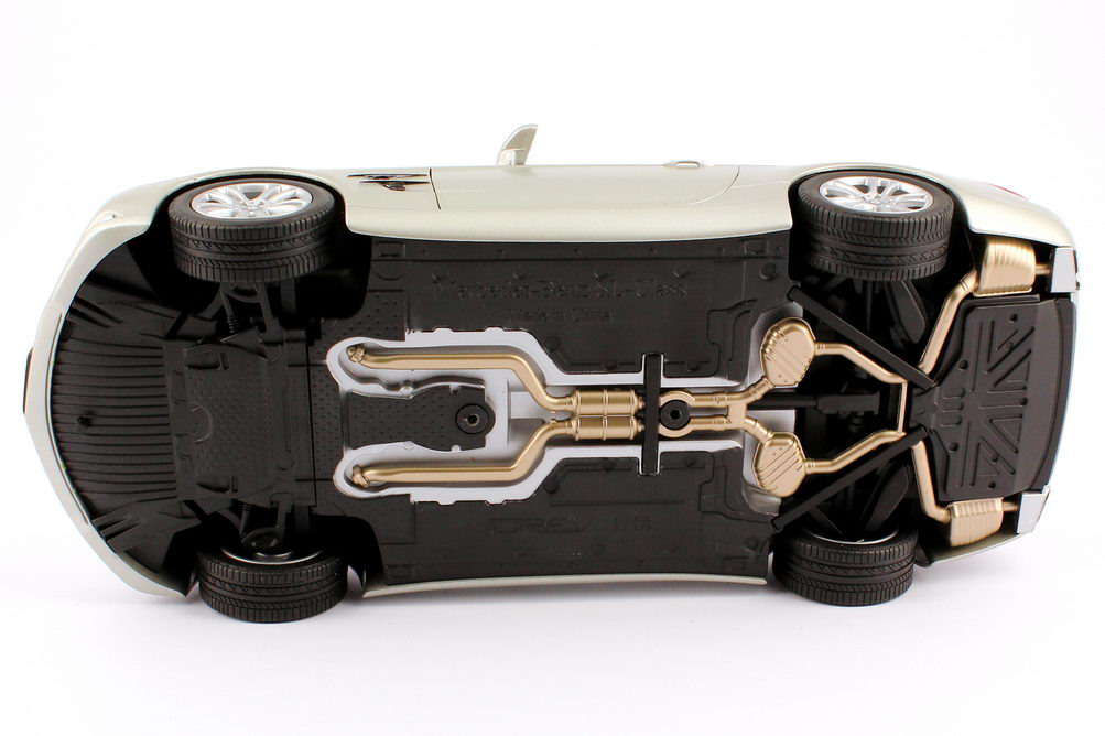 Foto 1:18 Mercedes-Benz SL-Klasse 2012 (R231) kristall-silber-magno Werbemodell Norev B66960106