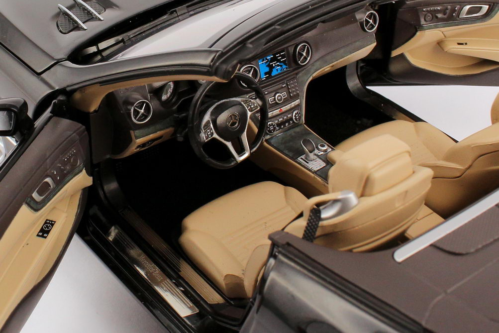Foto 1:18 Mercedes-Benz SL-Klasse 2012 (R231) magnetit-schwarz-met. Werbemodell Norev B66960107