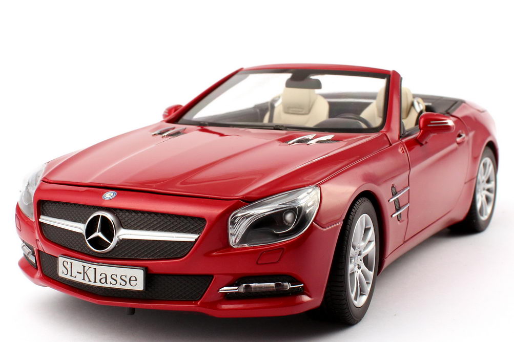 Foto 1:18 Mercedes-Benz SL-Klasse 2012 (R231) saphir-rot-met. Werbemodell Norev B66960108