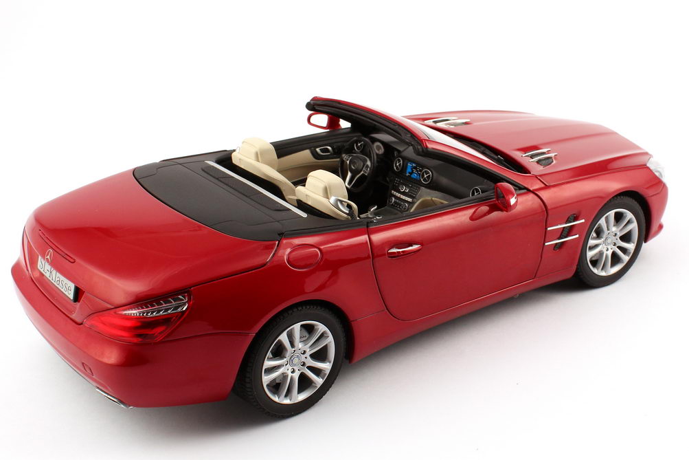 Foto 1:18 Mercedes-Benz SL-Klasse 2012 (R231) saphir-rot-met. Werbemodell Norev B66960108