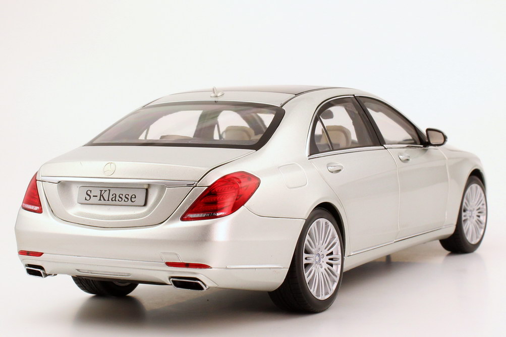 Foto 1:18 Mercedes-Benz S-Klasse 2013 Langversion (V222) iridium-silber-met. Werbemodell Norev B66960158