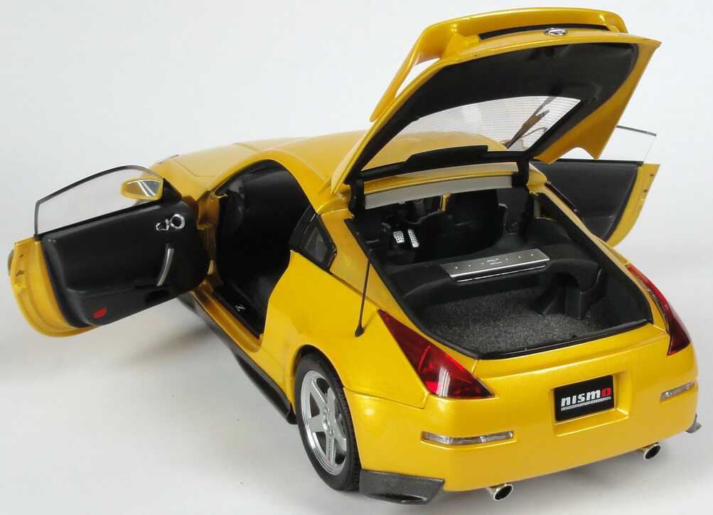 Foto 1:18 Nissan Fairlady Z / 350Z (Z33) Nismo S-Tune (2002) premium-sunshine-yellow-met. AUTOart 80282