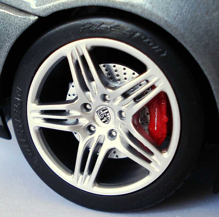 Foto 1:18 Porsche 911 Carrera 4S Cabrio (997, Modell 2009) meteorgrau-met. Werbemodell Norev WAP02101418