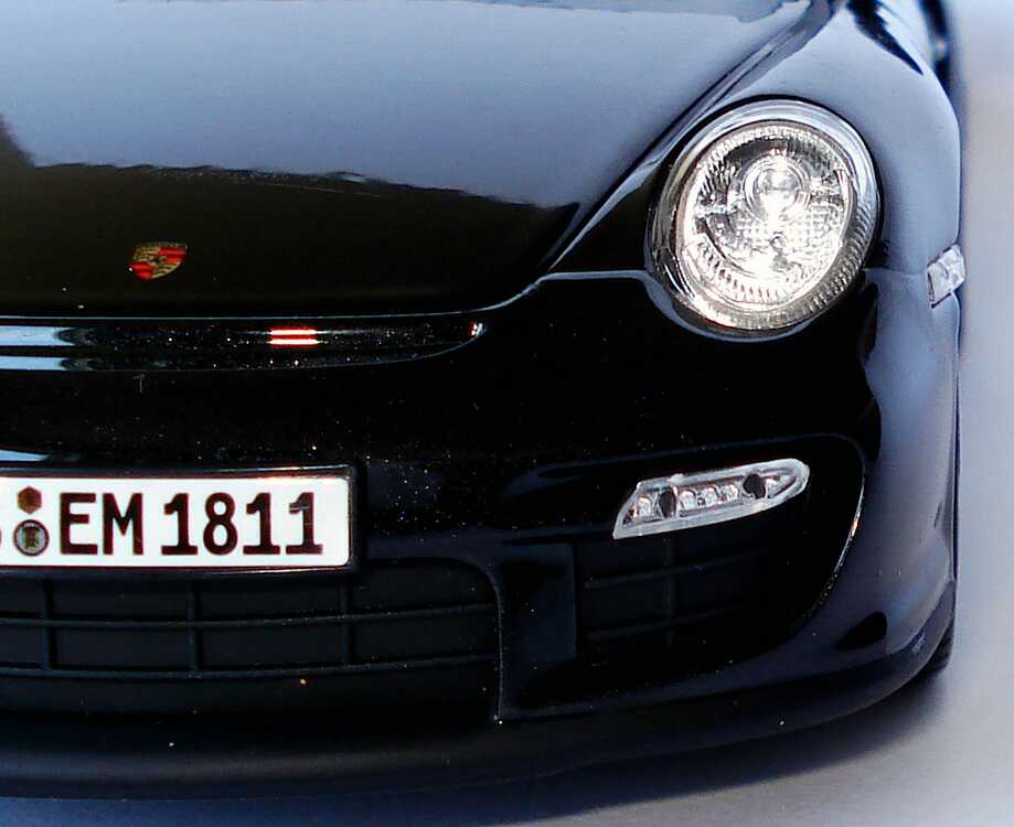 Foto 1:18 Porsche 911 GT2 (997) basaltschwarz-met. Werbemodell Norev WAP02100118