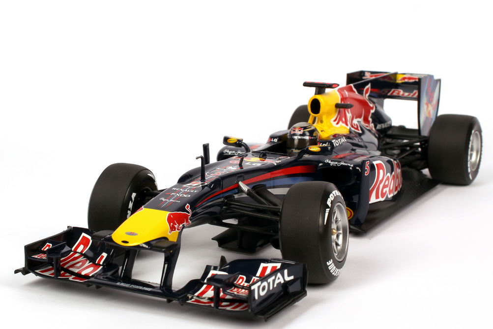 Foto 1:18 Red Bull Racing Renault RB6 Formel 1 2010 Nr.5, Sebastian Vettel Minichamps 110100005