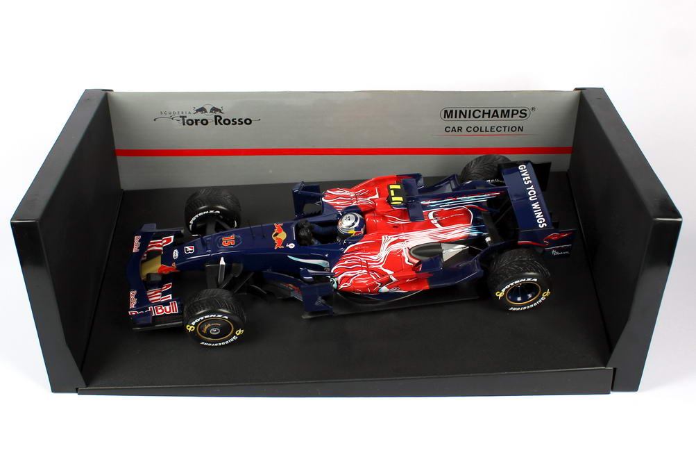 Foto 1:18 Toro Rosso STR3 Formel 1 2008 Red Bull Nr.15, Sebastian Vettel (Sieger Monza, GP Italien) Minichamps 150080015