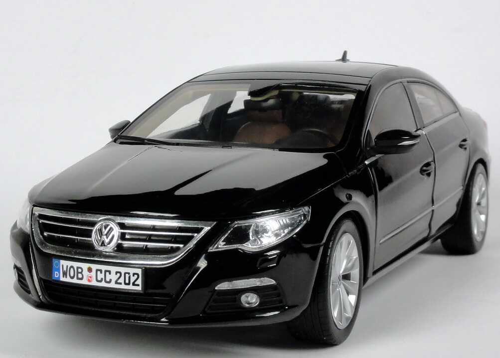Foto 1:18 VW Passat CC Coupé 2008 deepblack-perleffekt, schwarze Verpackung Werbemodell Norev 3C8099302041