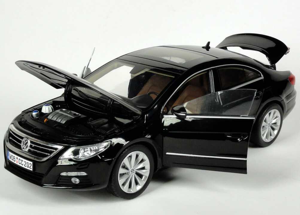 Foto 1:18 VW Passat CC Coupé 2008 deepblack-perleffekt, schwarze Verpackung Werbemodell Norev 3C8099302041