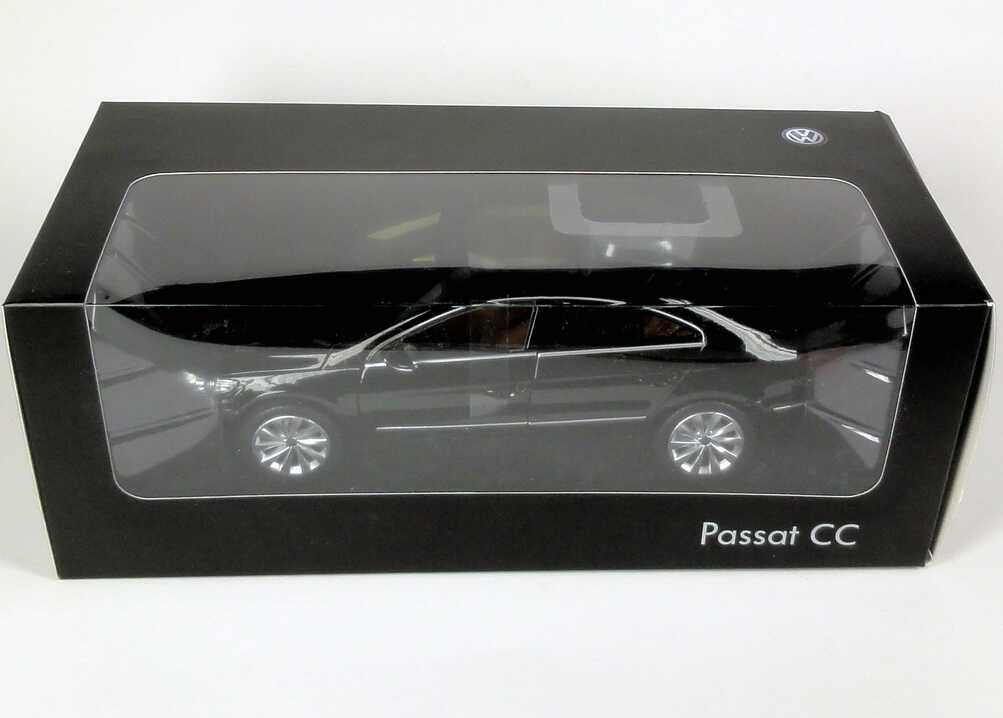 Foto 1:18 VW Passat CC Coupé 2008 deepblack-perleffekt, schwarze Verpackung Werbemodell Norev 3C8099302041