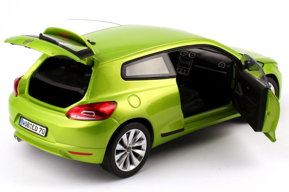 Foto 1:18 VW Scirocco III 2.0 TSI vipern-grün-met. Werbemodell Norev 1k8099302AR6T