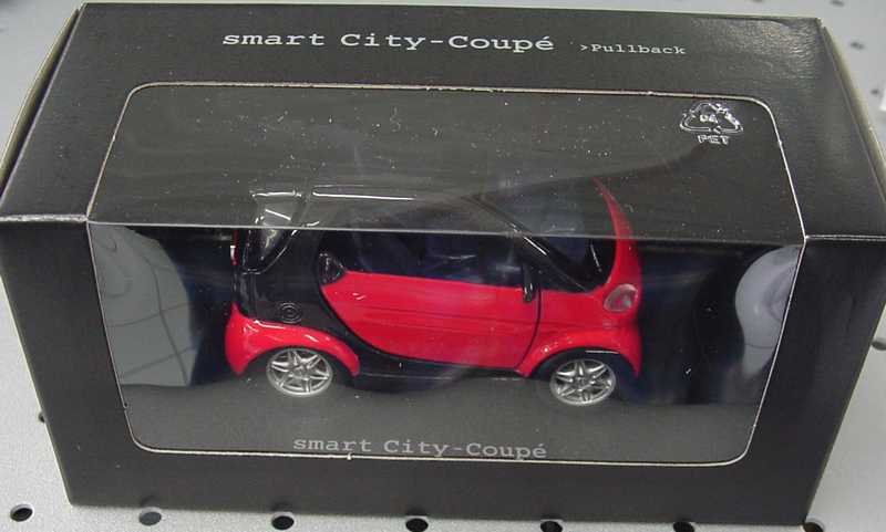 Foto 1:33 Pullback MCC Smart City-Coupé phat-red/schwarz Werbemodell Maisto C0006102V001000000