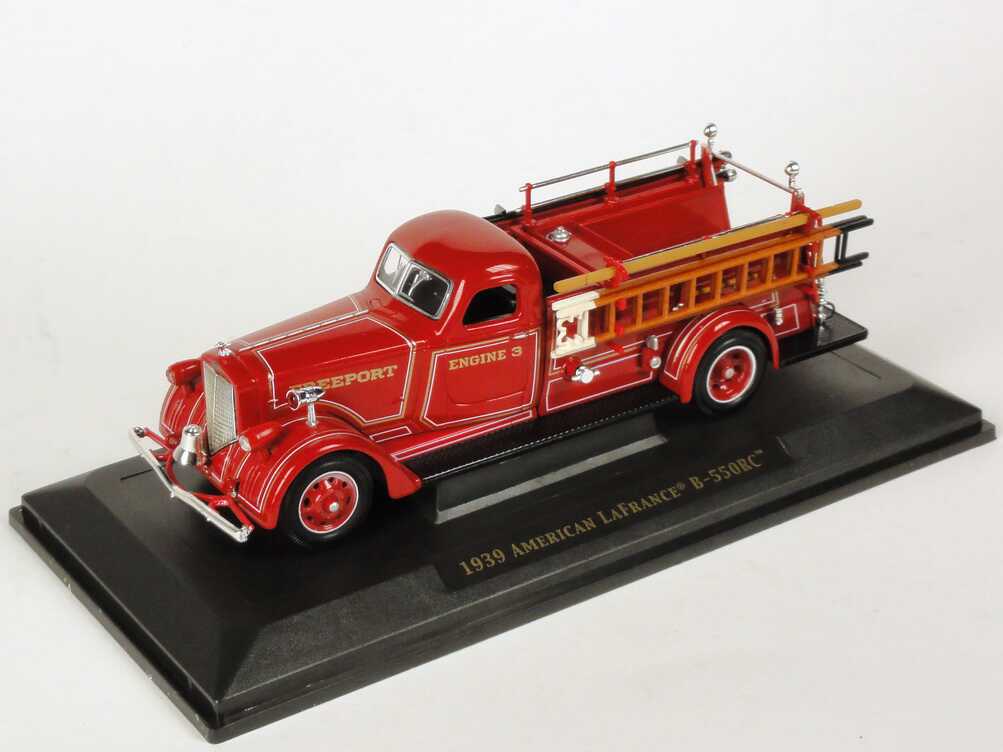 Foto 1:43 American LaFrance B-550RC Fire Engine (1939) Freeport, Engine 3 Yat Ming 43007
