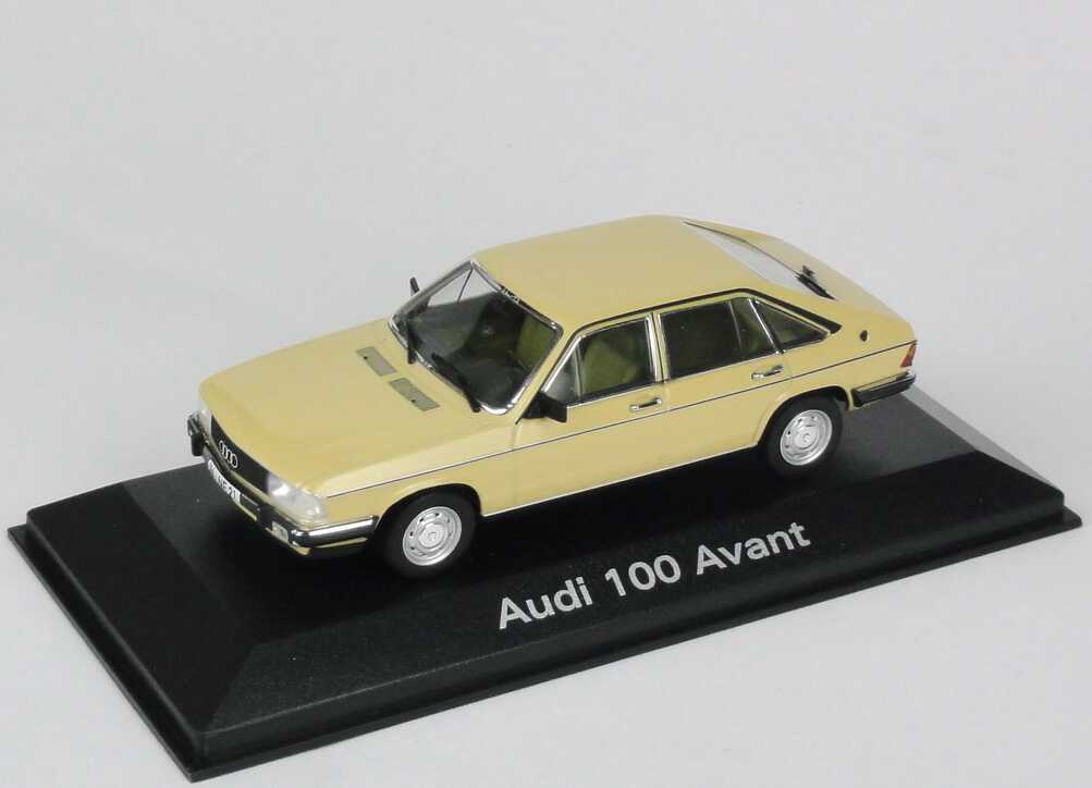 Foto 1:43 Audi 100 Avant (C2) dakotabeige Werbemodell Minichamps 5030700403