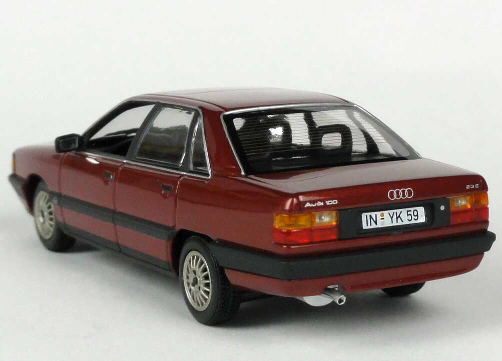 Foto 1:43 Audi 100 (C3) sienarot-met. Werbemodell Minichamps 5030700103