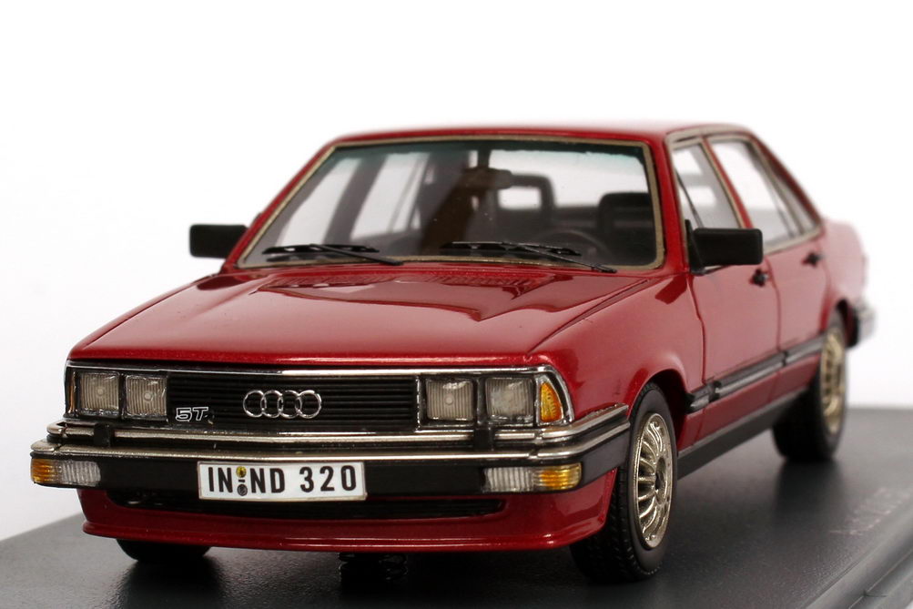 Foto 1:43 Audi 200 5T (Typ 43) rot-met. NEO Scale Models 44320
