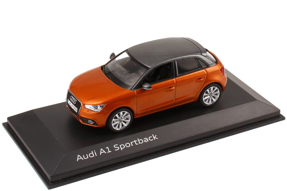 Foto 1:43 Audi A1 Sportback samoa-orange-met. / daytona-grau-met. Werbemodell Kyosho 5011201023