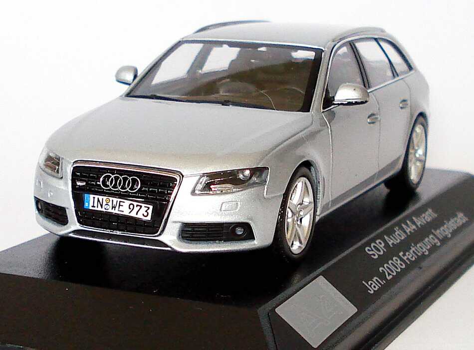 Foto 1:43 Audi A4 Avant (B8) eissilber-met. SOP Audi A4 Avant Jan. 2008 Fertigung Ingolstadt Werbemodell Minichamps 5010804223