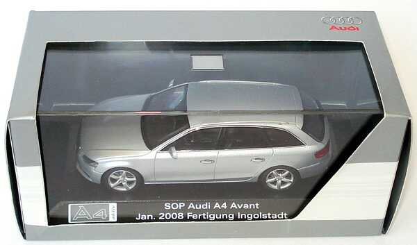 Foto 1:43 Audi A4 Avant (B8) eissilber-met. SOP Audi A4 Avant Jan. 2008 Fertigung Ingolstadt Werbemodell Minichamps 5010804223