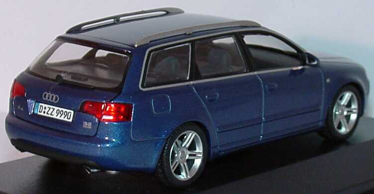Audi A4 Avant (Facelift 2004) mauritiusblau-met. Werbemodell