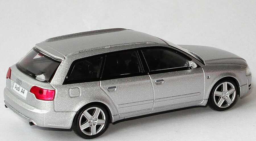 Foto 1:43 Audi A4 Avant (Facelift 2004) silber-met. Mondo Motors 53/124