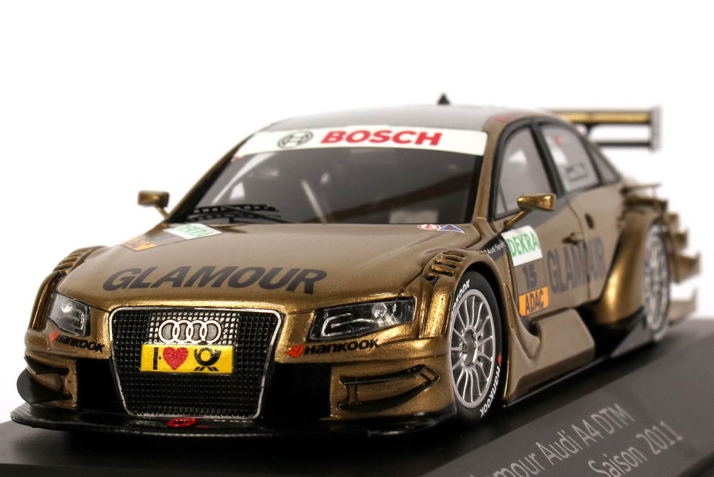 Foto 1:43 Audi A4 DTM 2011 Phoenix, Glamour Nr.15, Rahel Frey Werbemodell Spark 5021100293