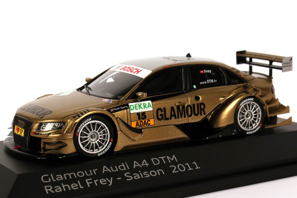 Foto 1:43 Audi A4 DTM 2011 Phoenix, Glamour Nr.15, Rahel Frey Werbemodell Spark 5021100293