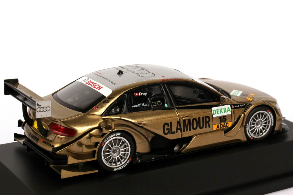 Foto 1:43 Audi A4 DTM 2011 Phoenix, Glamour Nr.15, Rahel Frey Werbemodell Spark 5021100293