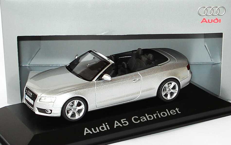 Foto 1:43 Audi A5 Cabriolet 3.0 TDI quattro eissilber-met. Werbemodell Schuco 5010805323