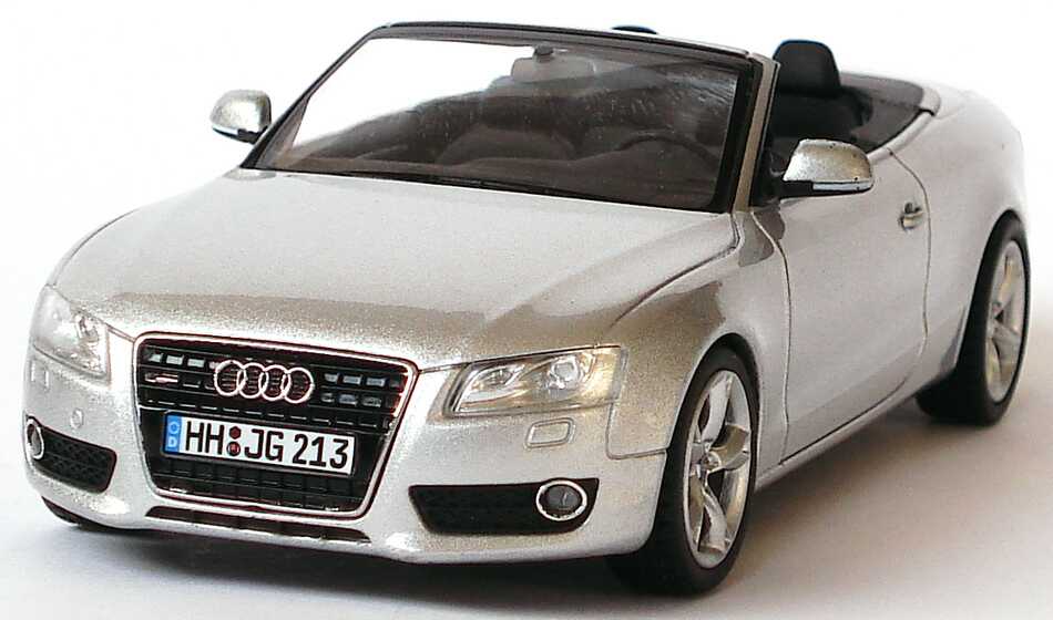 Foto 1:43 Audi A5 Cabriolet 3.0 TDI quattro eissilber-met. Werbemodell Schuco 5010805323